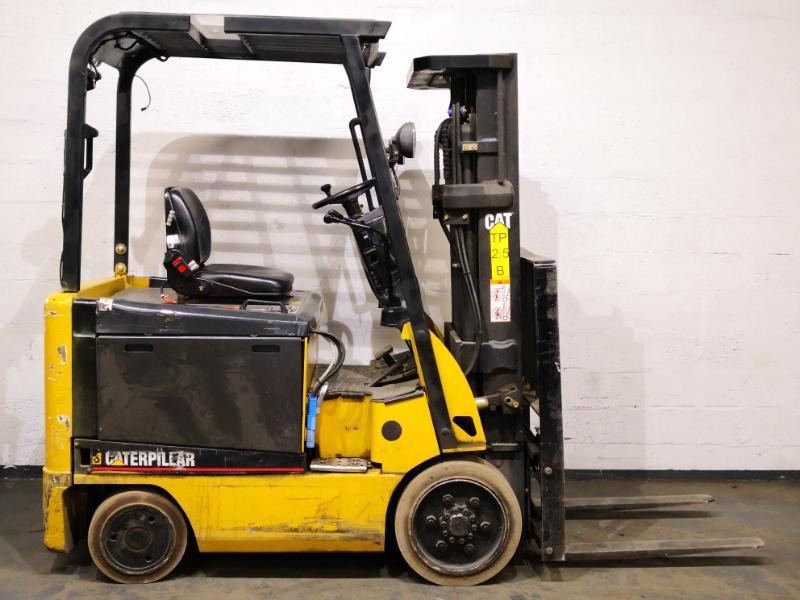 Caterpillar EC25N - Электропогрузчик: фото 2 Caterpillar EC25N - Электропогрузчик: фото 2