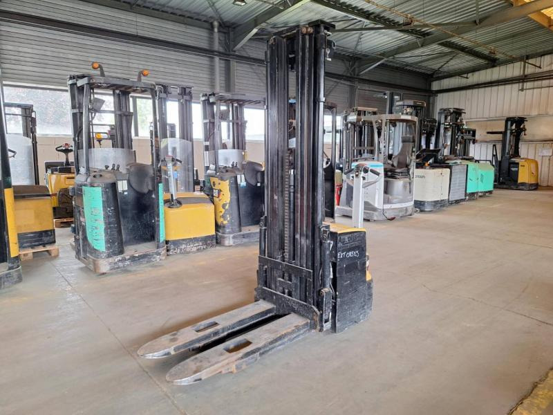 Caterpillar NSP16N2 - Штабелер: фото 4 Caterpillar NSP16N2 - Штабелер: фото 4