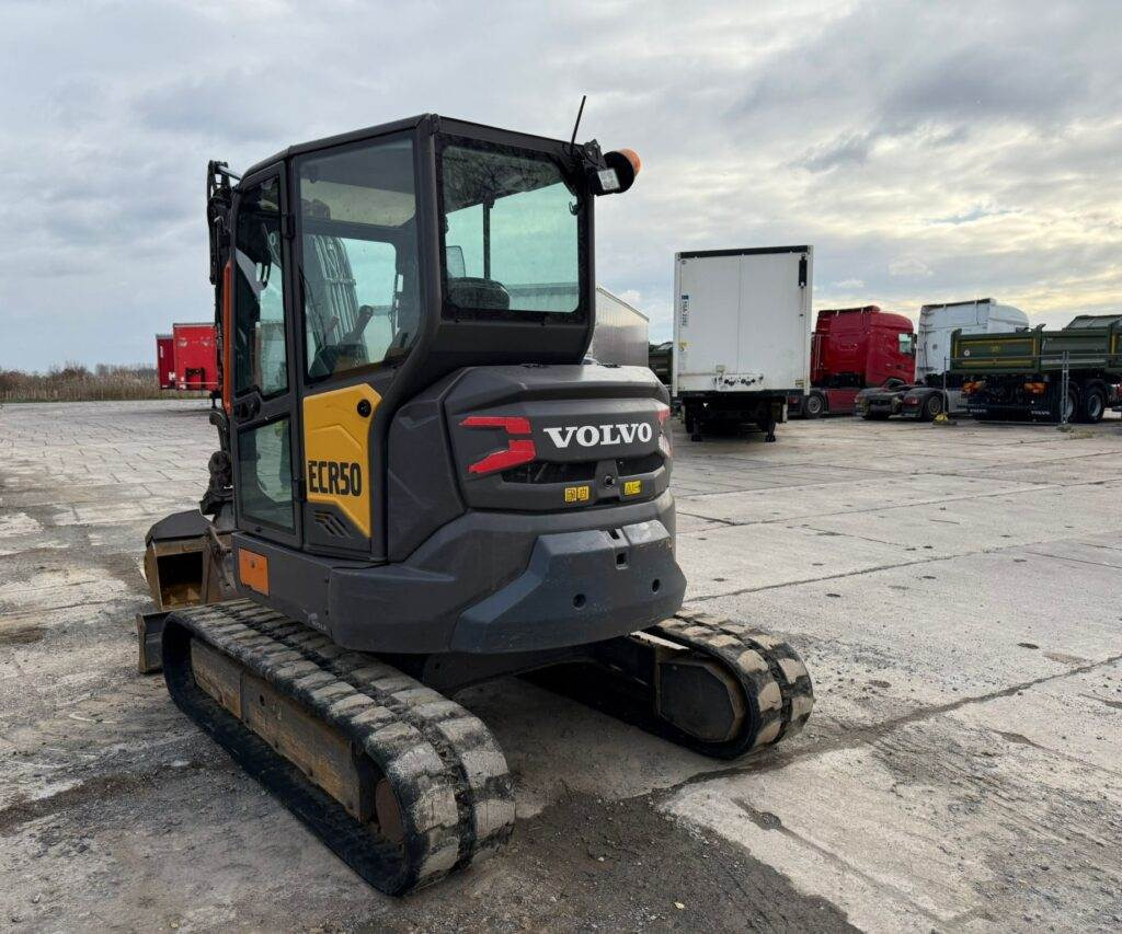 Volvo ECR50F - Мини-экскаватор: фото 1 Volvo ECR50F - Мини-экскаватор: фото 1