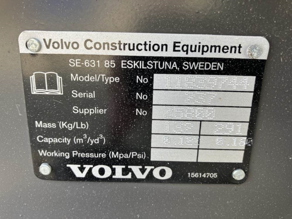 Volvo Tieflöffel mit Zähnen - Экскаватор-погрузчик: фото 3 Volvo Tieflöffel mit Zähnen - Экскаватор-погрузчик: фото 3