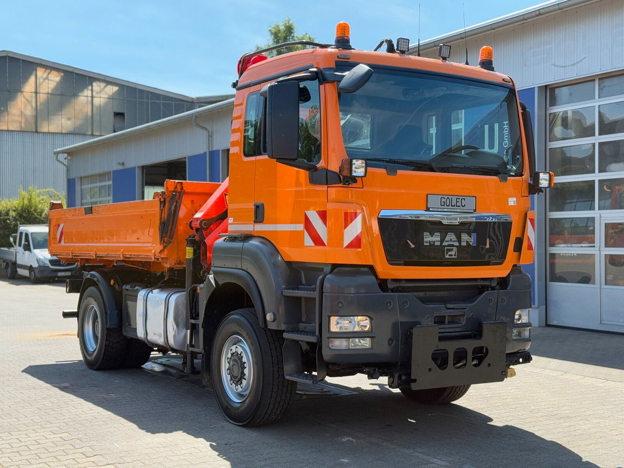 MAN TGA 18.360 4x4 Kipper Kran PALFINGER Winterd. - Самосвал, Автоманипулятор: фото 1 MAN TGA 18.360 4x4 Kipper Kran PALFINGER Winterd. - Самосвал, Автоманипулятор: фото 1