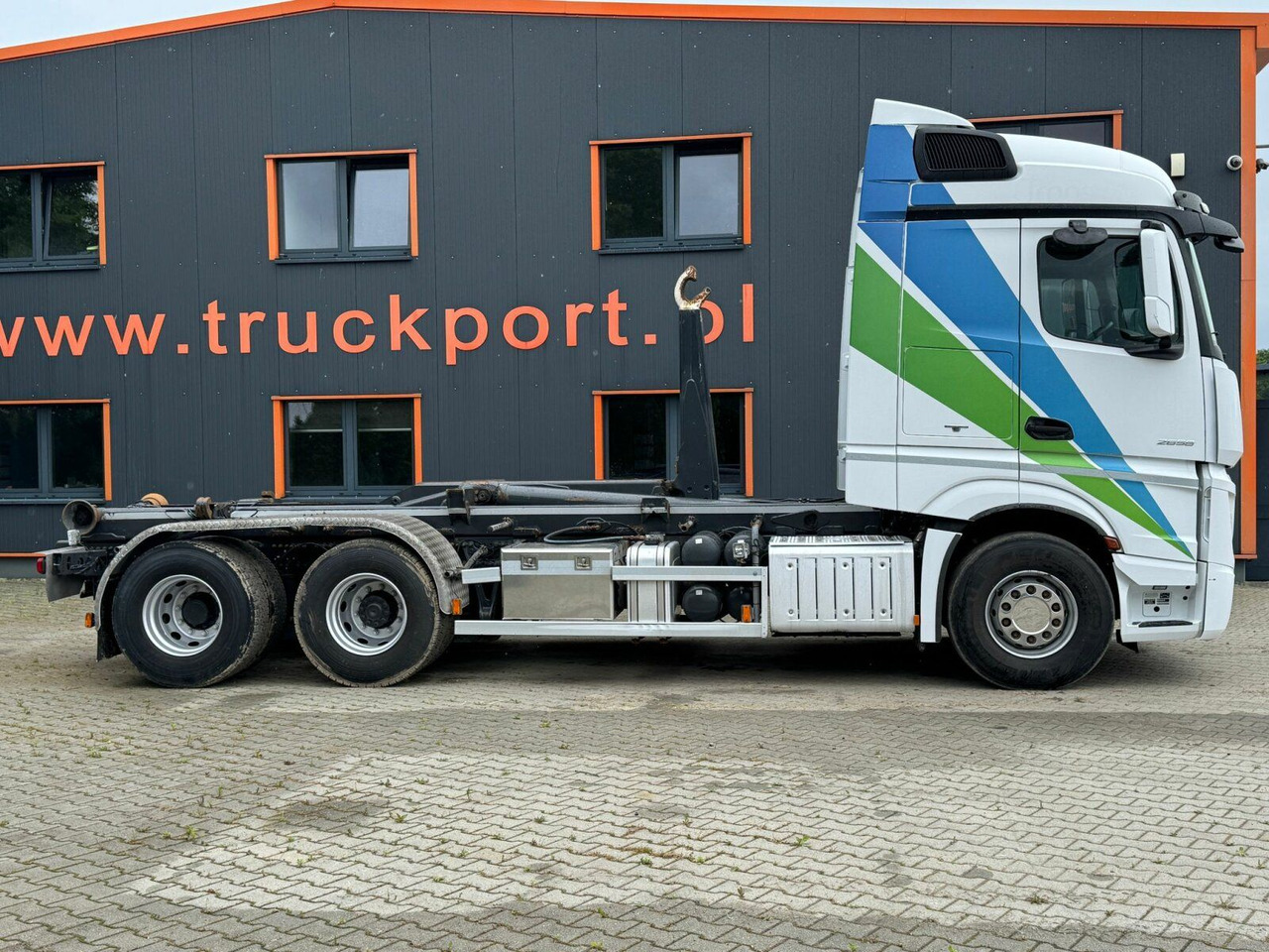 Mercedes-Benz ACTROS 2658 6x2 Abrollkipper MEILLER RK 26.67K - Крюковой мультилифт: фото 4 Mercedes-Benz ACTROS 2658 6x2 Abrollkipper MEILLER RK 26.67K - Крюковой мультилифт: фото 4