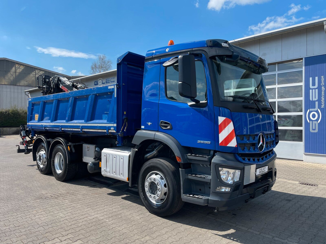 Mercedes-Benz AROCS 2536 6x2*4 Kipper Kran HIAB - Самосвал, Автоманипулятор: фото 1 Mercedes-Benz AROCS 2536 6x2*4 Kipper Kran HIAB - Самосвал, Автоманипулятор: фото 1