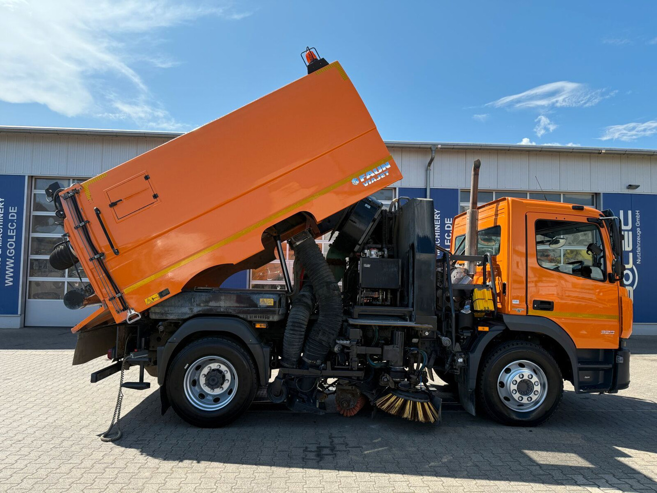 Mercedes-Benz ATEGO 1323 4x2 Kehrmaschine FAUN Viajet 6R/H - Подметально-уборочная машина: фото 4 Mercedes-Benz ATEGO 1323 4x2 Kehrmaschine FAUN Viajet 6R/H - Подметально-уборочная машина: фото 4