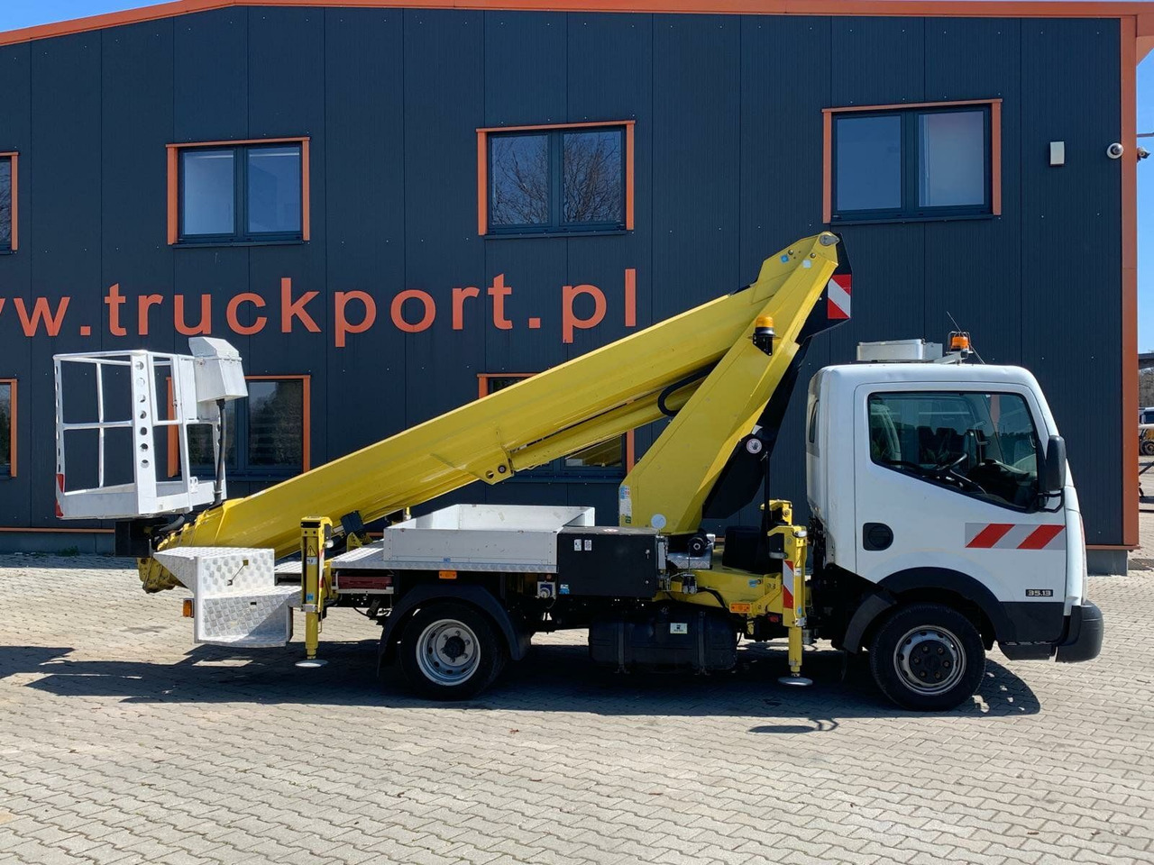 Nissan Cabstar 4x2 Ruthmann Steiger TB 270 - Грузовик с подъемником: фото 5 Nissan Cabstar 4x2 Ruthmann Steiger TB 270 - Грузовик с подъемником: фото 5