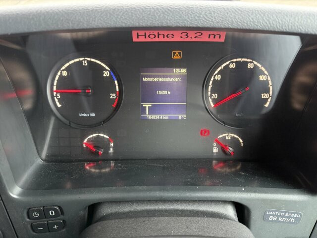 Scania P230 Kehrmaschine Johnston VT605- 6 M³ - Подметально-уборочная машина: фото 2 Scania P230 Kehrmaschine Johnston VT605- 6 M³ - Подметально-уборочная машина: фото 2