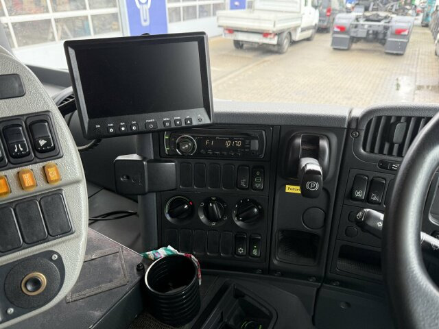 Scania P230 Kehrmaschine Johnston VT605- 6 M³ - Подметально-уборочная машина: фото 4 Scania P230 Kehrmaschine Johnston VT605- 6 M³ - Подметально-уборочная машина: фото 4