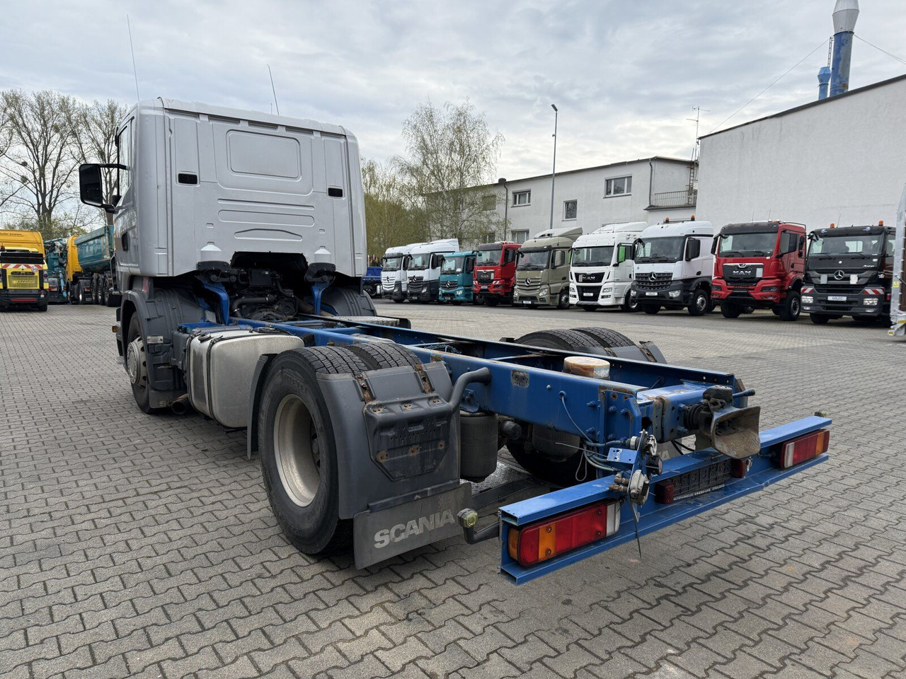 Scania R 420 Tankwagen ADR Fahrgestell Retarder Volluft - Грузовик-шасси: фото 5 Scania R 420 Tankwagen ADR Fahrgestell Retarder Volluft - Грузовик-шасси: фото 5