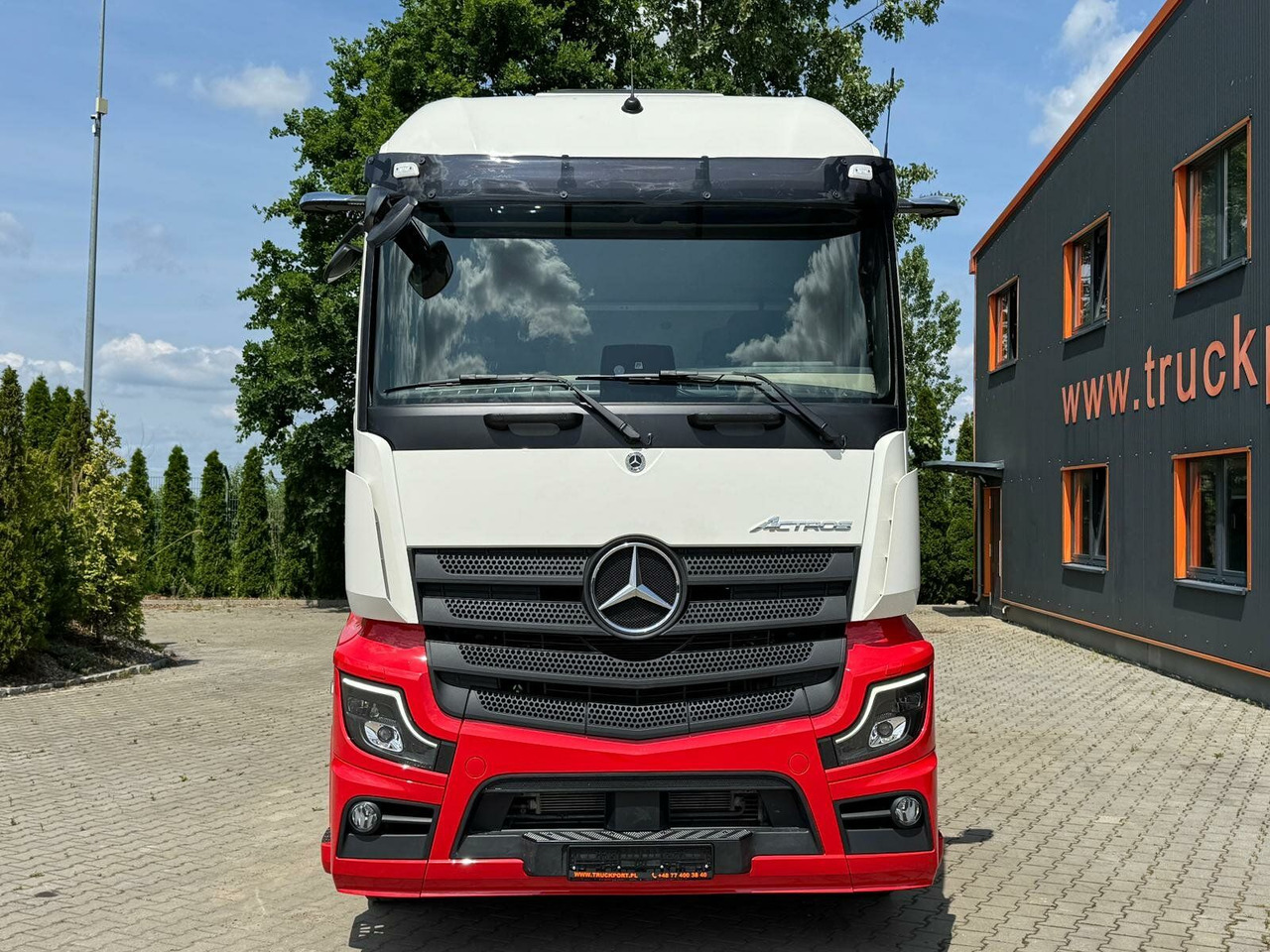 Mercedes-Benz Actros 1846 Euro 6 SZM Retarder - Тягач: фото 3 Mercedes-Benz Actros 1846 Euro 6 SZM Retarder - Тягач: фото 3