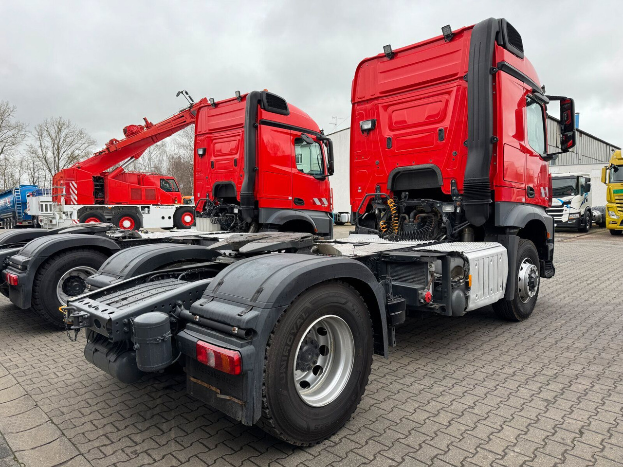 Mercedes-Benz Arocs 1845 LS 4x4 HAD *Kipphyd. Euro6 Blatt/Luft - Тягач: фото 3 Mercedes-Benz Arocs 1845 LS 4x4 HAD *Kipphyd. Euro6 Blatt/Luft - Тягач: фото 3