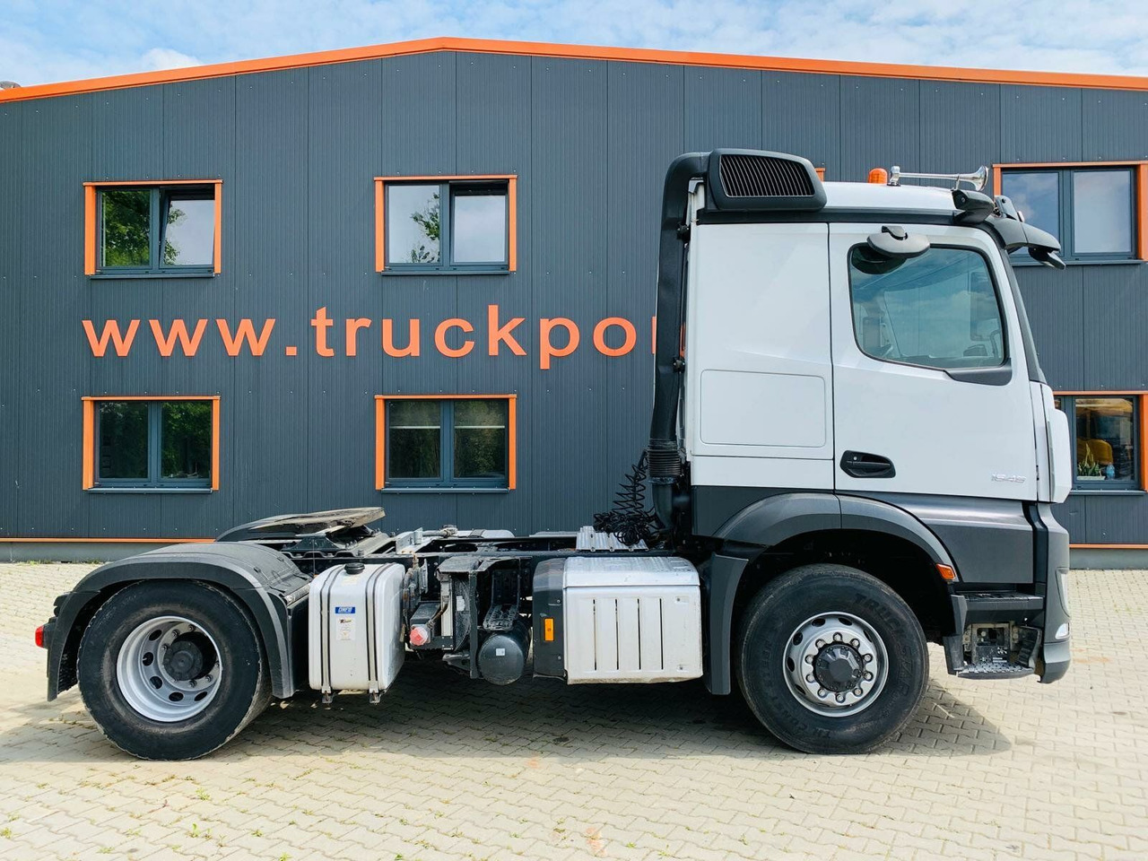 Mercedes-Benz Arocs 1846 LS 4x4 HAD *Kipphyd. Euro6 Blatt/Luft - Тягач: фото 4 Mercedes-Benz Arocs 1846 LS 4x4 HAD *Kipphyd. Euro6 Blatt/Luft - Тягач: фото 4