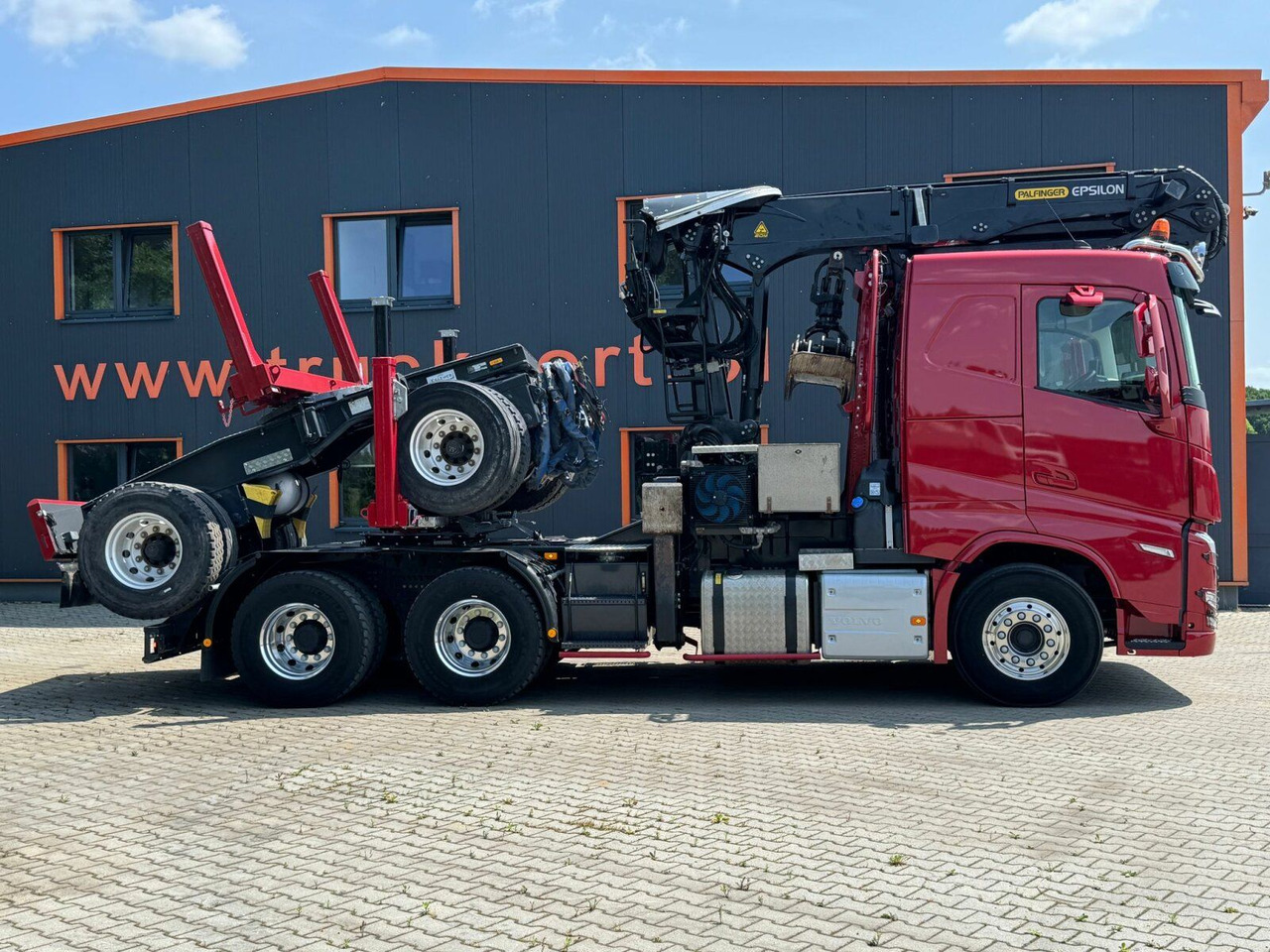 Volvo FH 550 6x4 Holztransporter Lang mit Kran Euro 6E - Лесовоз, Автоманипулятор: фото 3 Volvo FH 550 6x4 Holztransporter Lang mit Kran Euro 6E - Лесовоз, Автоманипулятор: фото 3