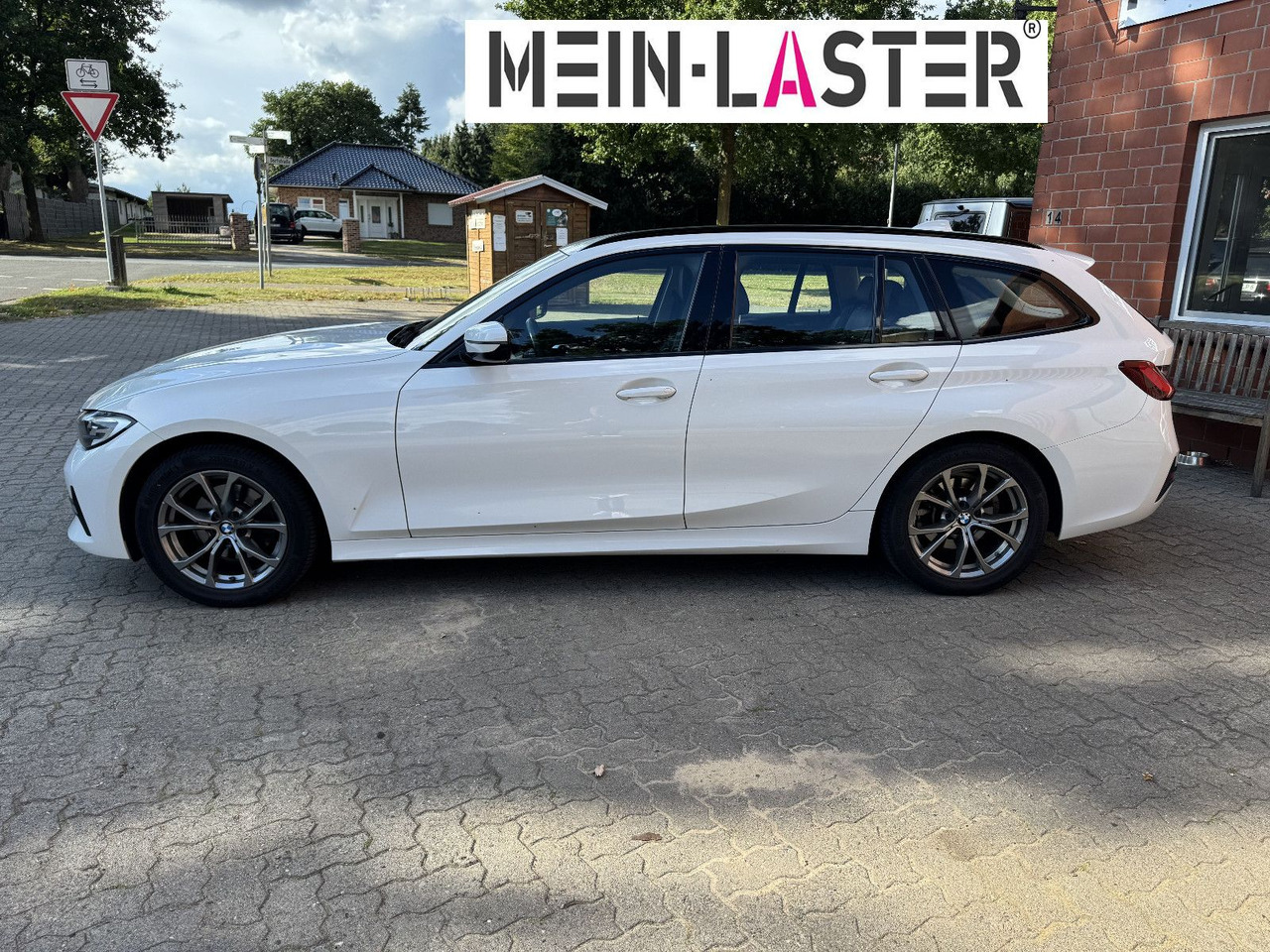 BMW 320 d xDrive touring Sport Line shadow AHK - Универсал: фото 4 BMW 320 d xDrive touring Sport Line shadow AHK - Универсал: фото 4