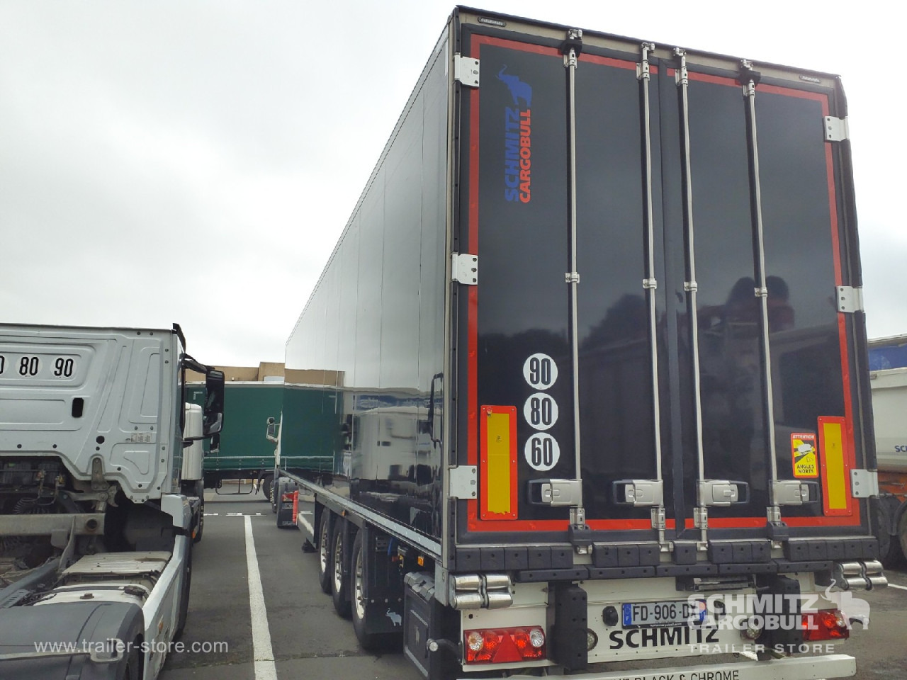 SCHMITZ Reefer Standard - Изотермический полуприцеп: фото 2 SCHMITZ Reefer Standard - Изотермический полуприцеп: фото 2