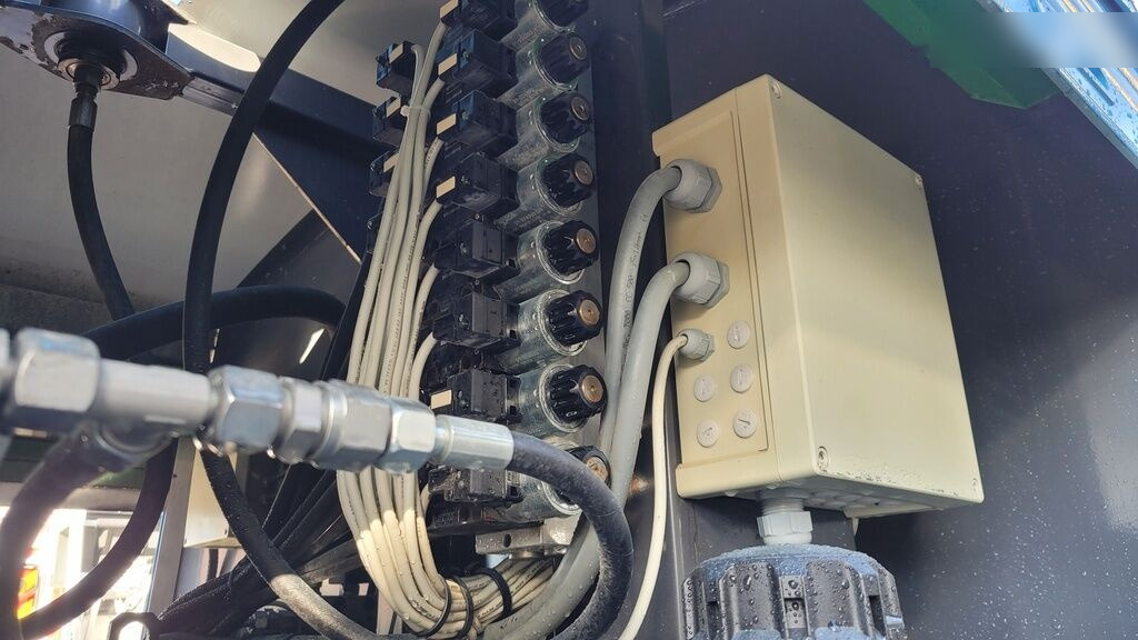 Коммунальная/ Специальная техника Renault Midlum WATER STREET CLEANER 8000l. laveuse: фото 28