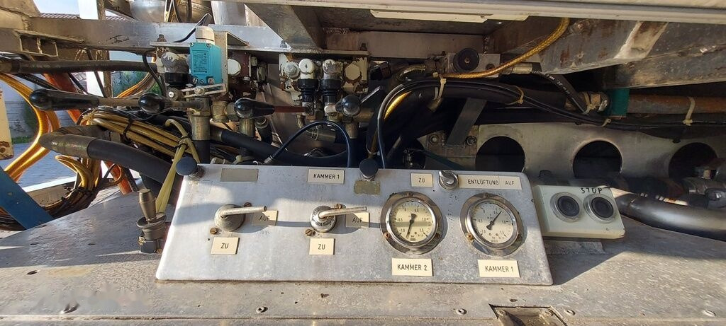 Грузовик-цистерна Для транспортировки топлива Volkswagen LT55 HOLZMANN Inox: фото 26 Грузовик-цистерна Для транспортировки топлива Volkswagen LT55 HOLZMANN Inox: фото 26