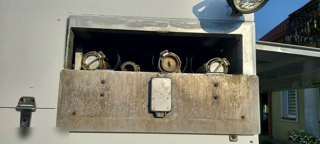 Грузовик-цистерна Для транспортировки топлива Volkswagen LT55 HOLZMANN Inox: фото 38 Грузовик-цистерна Для транспортировки топлива Volkswagen LT55 HOLZMANN Inox: фото 38