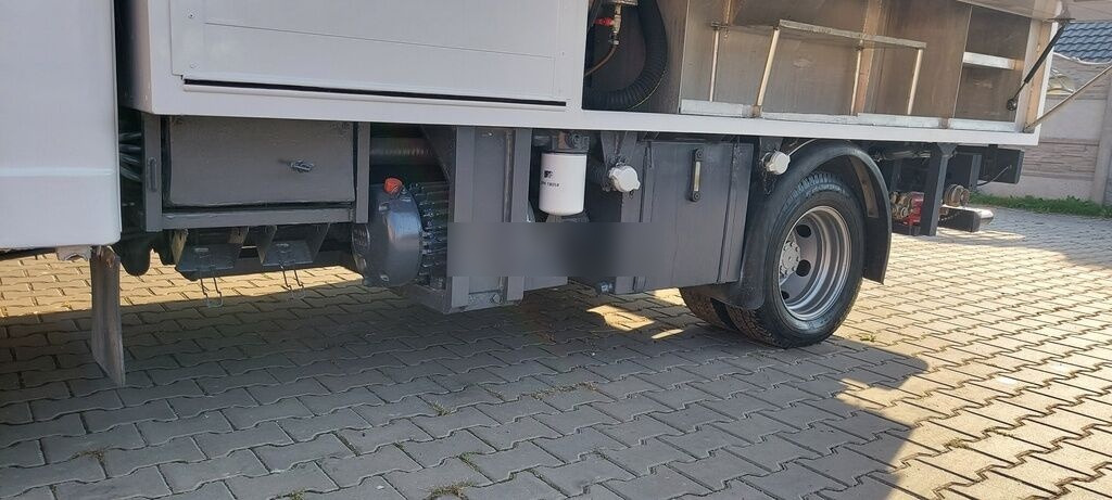 Грузовик-цистерна Для транспортировки топлива Volkswagen LT55 HOLZMANN Inox: фото 15 Грузовик-цистерна Для транспортировки топлива Volkswagen LT55 HOLZMANN Inox: фото 15