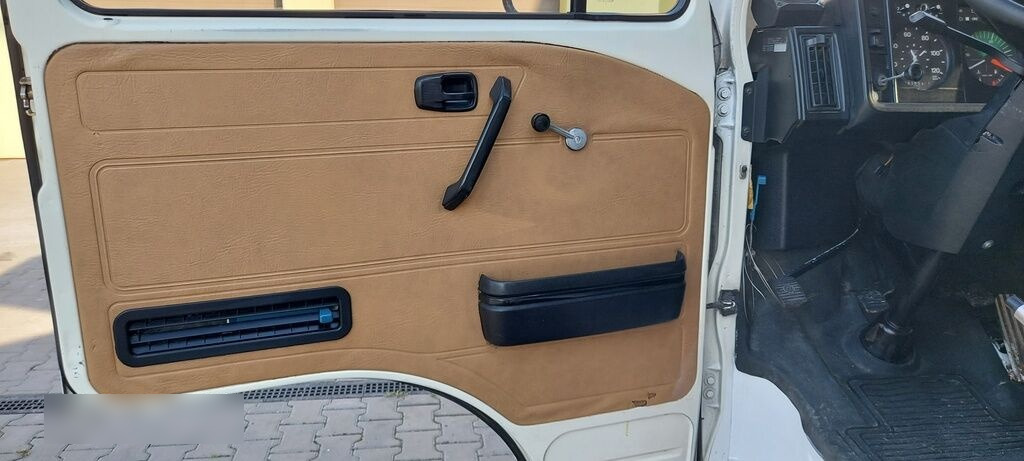 Грузовик-цистерна Для транспортировки топлива Volkswagen LT55 HOLZMANN Inox: фото 47 Грузовик-цистерна Для транспортировки топлива Volkswagen LT55 HOLZMANN Inox: фото 47