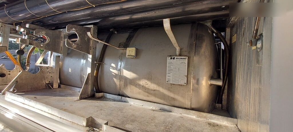 Грузовик-цистерна Для транспортировки топлива Volkswagen LT55 HOLZMANN Inox: фото 35 Грузовик-цистерна Для транспортировки топлива Volkswagen LT55 HOLZMANN Inox: фото 35