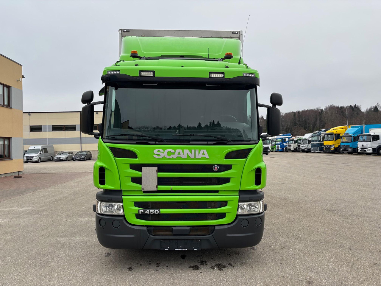 SCANIA P450 - Грузовик с закрытым кузовом: фото 4 SCANIA P450 - Грузовик с закрытым кузовом: фото 4