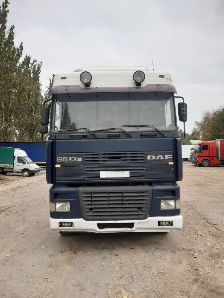 DAF 95XF380 - Тягач: фото 2 DAF 95XF380 - Тягач: фото 2