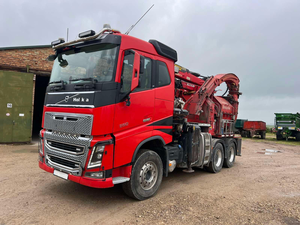 VOLVO FH16.550 - Измельчитель древесины: фото 3 VOLVO FH16.550 - Измельчитель древесины: фото 3