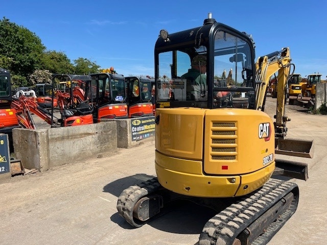 CAT 302.7 D CR - Мини-экскаватор: фото 3 CAT 302.7 D CR - Мини-экскаватор: фото 3