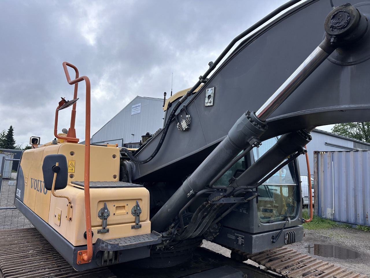 VOLVO EC 210 CL Deutsche Maschine! Top !!! - Гусеничный экскаватор: фото 3 VOLVO EC 210 CL Deutsche Maschine! Top !!! - Гусеничный экскаватор: фото 3