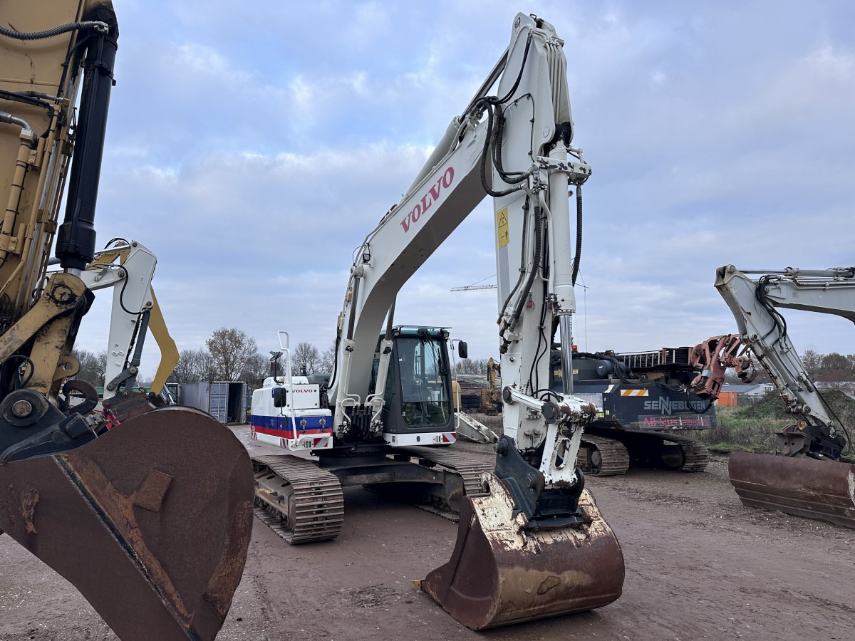 VOLVO EC 220 DL German machine! - Гусеничный экскаватор: фото 4 VOLVO EC 220 DL German machine! - Гусеничный экскаватор: фото 4