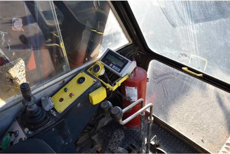 Гусеничный кран Hitachi KH 230-3: фото 11