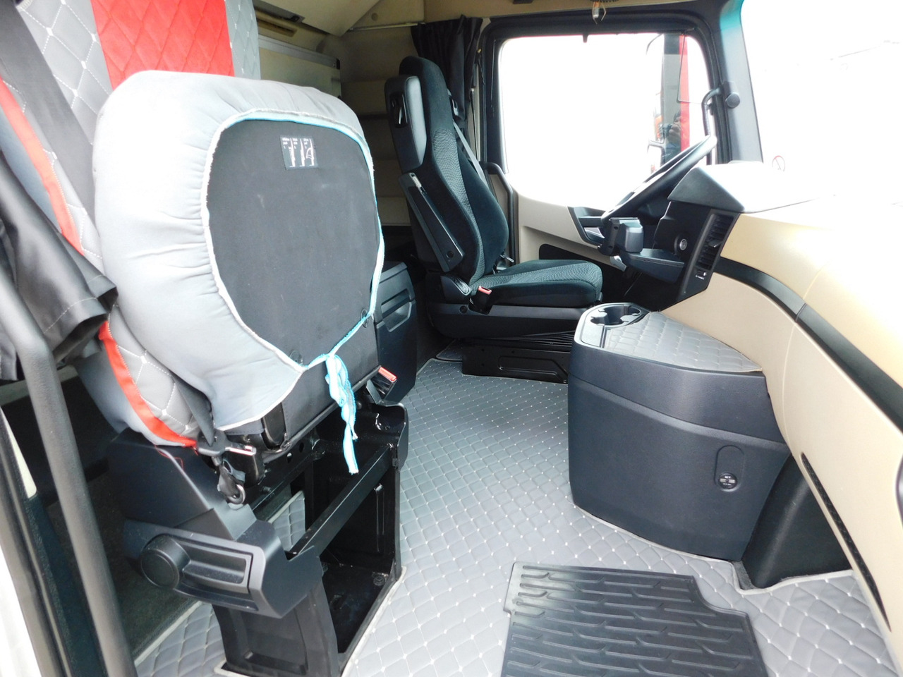 Mercedes Actros - Тягач: фото 5 Mercedes Actros - Тягач: фото 5