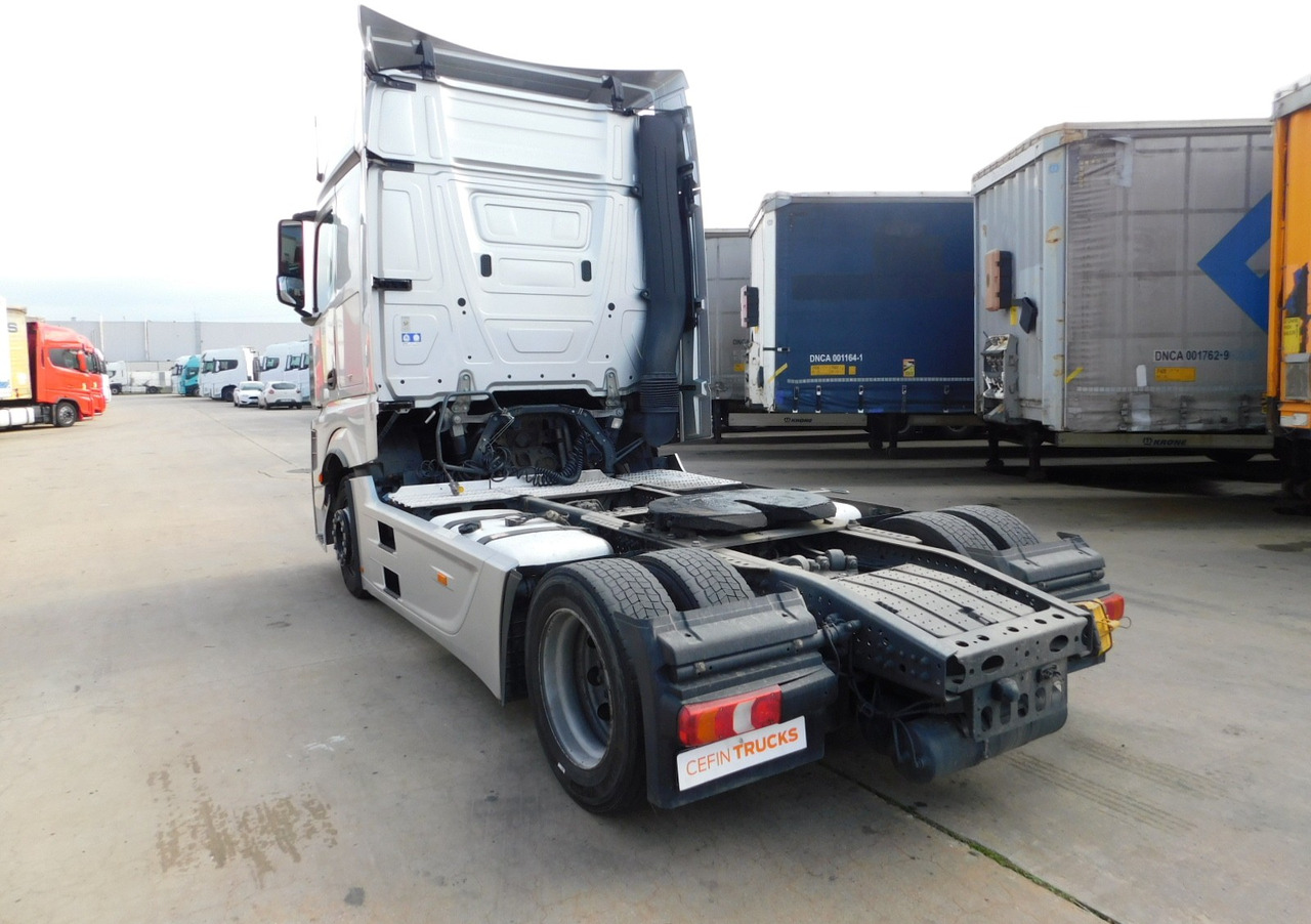 Mercedes Actros - Тягач: фото 4 Mercedes Actros - Тягач: фото 4