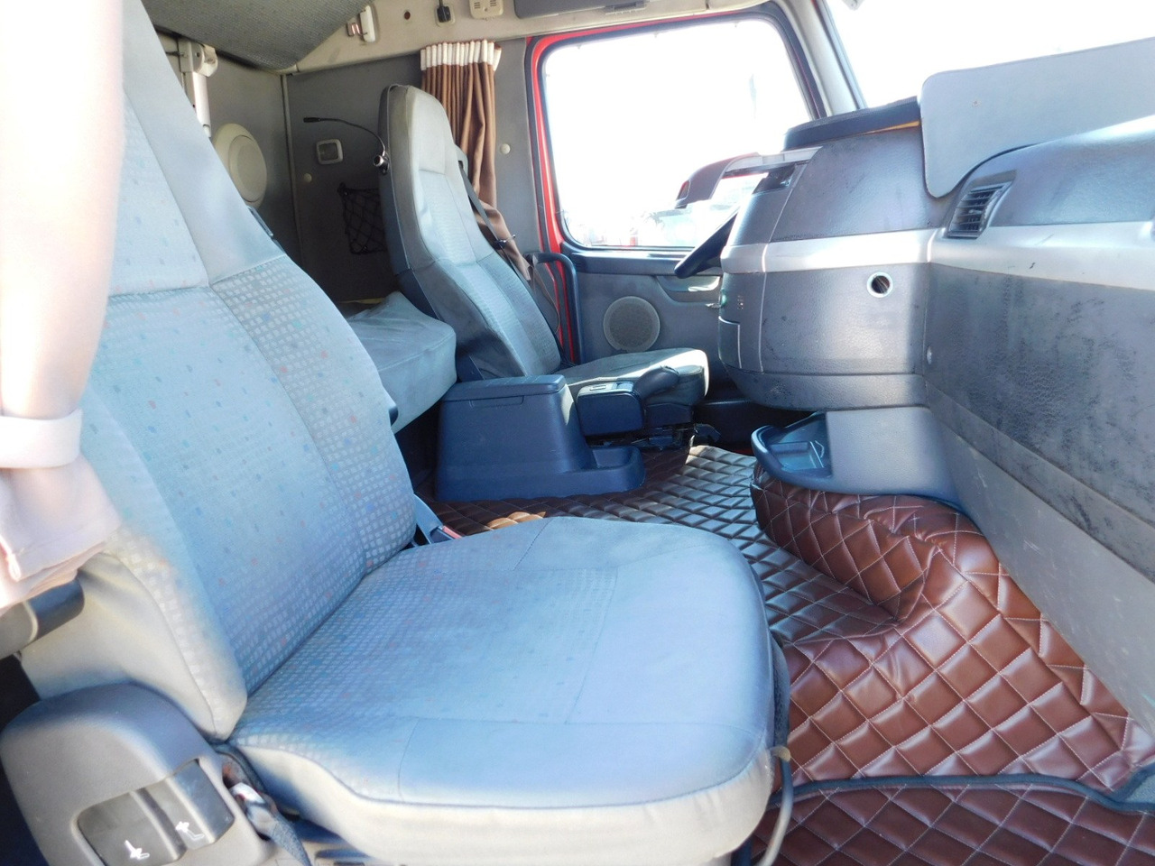 Volvo Fh 12 420 fh42 tb - Тягач: фото 5 Volvo Fh 12 420 fh42 tb - Тягач: фото 5