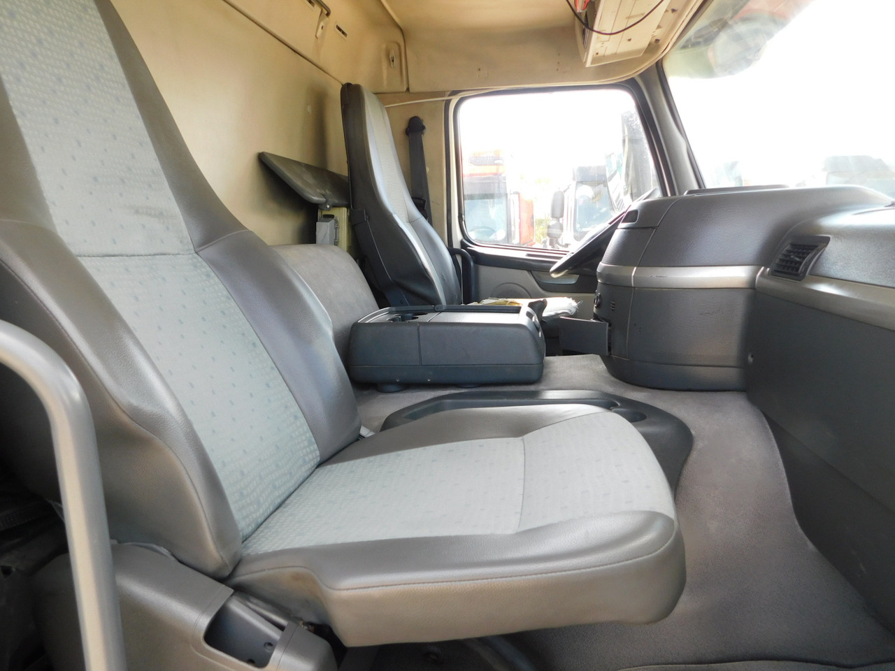 Volvo Fm9 380 - Автобетоносмеситель: фото 5 Volvo Fm9 380 - Автобетоносмеситель: фото 5