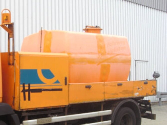 DA22, 5.000 ltr. Tank mit Pumpe Spülaufbau DA22, 5.000 ltr. Tank mit Pumpe - Резервуар для хранения: фото 1 DA22, 5.000 ltr. Tank mit Pumpe Spülaufbau DA22, 5.000 ltr. Tank mit Pumpe - Резервуар для хранения: фото 1