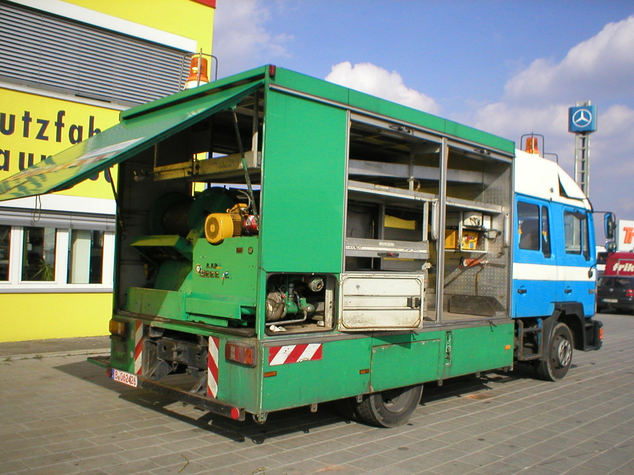 MAN M02 12.232 4x2 Spülwagen - Грузовик: фото 3 MAN M02 12.232 4x2 Spülwagen - Грузовик: фото 3