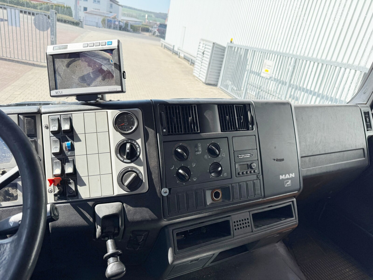 Грузовик MAN TGM 18.284 4x2 BL TGM 18.284 4x2 BL, Assmann Saug- und Spülwagen 9m³: фото 6 Грузовик MAN TGM 18.284 4x2 BL TGM 18.284 4x2 BL, Assmann Saug- und Spülwagen 9m³: фото 6