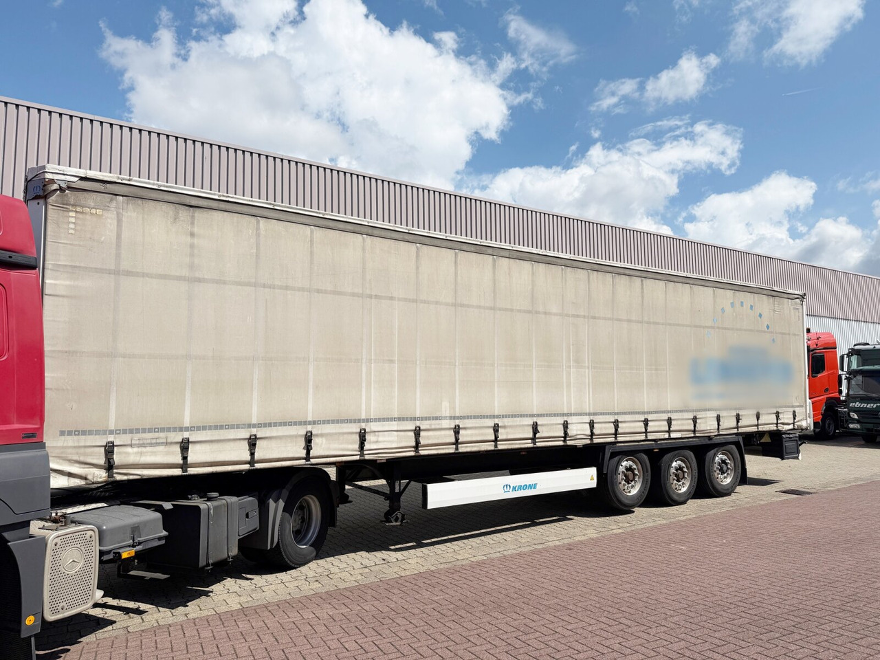 Krone SDP 27 eLCQ4-CS Coil Liner SDP 27 eLCQ4-CS Coil Liner, Coilmulde, Liftachse, Nachlauflenkachse, Edscha - Полуприцеп бортовой/ Платформа: фото 1 Krone SDP 27 eLCQ4-CS Coil Liner SDP 27 eLCQ4-CS Coil Liner, Coilmulde, Liftachse, Nachlauflenkachse, Edscha - Полуприцеп бортовой/ Платформа: фото 1