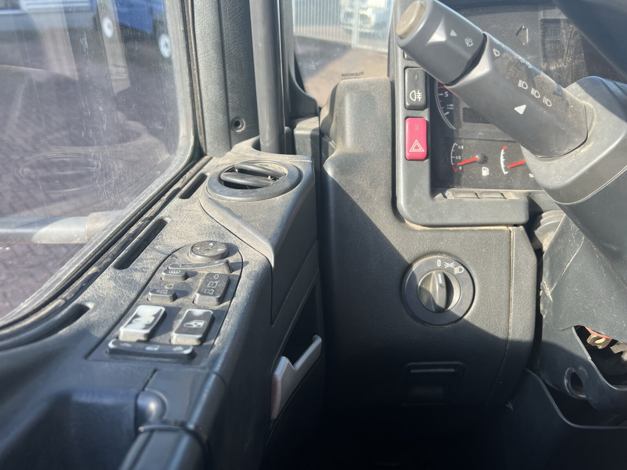 MAN TGA 25.530 8x4-4 BL, Lift-/Lenkachse TGA 25.530 8x4-4 BL, Lift-/Lenkachse в лизинг MAN TGA 25.530 8x4-4 BL, Lift-/Lenkachse TGA 25.530 8x4-4 BL, Lift-/Lenkachse: фото 6