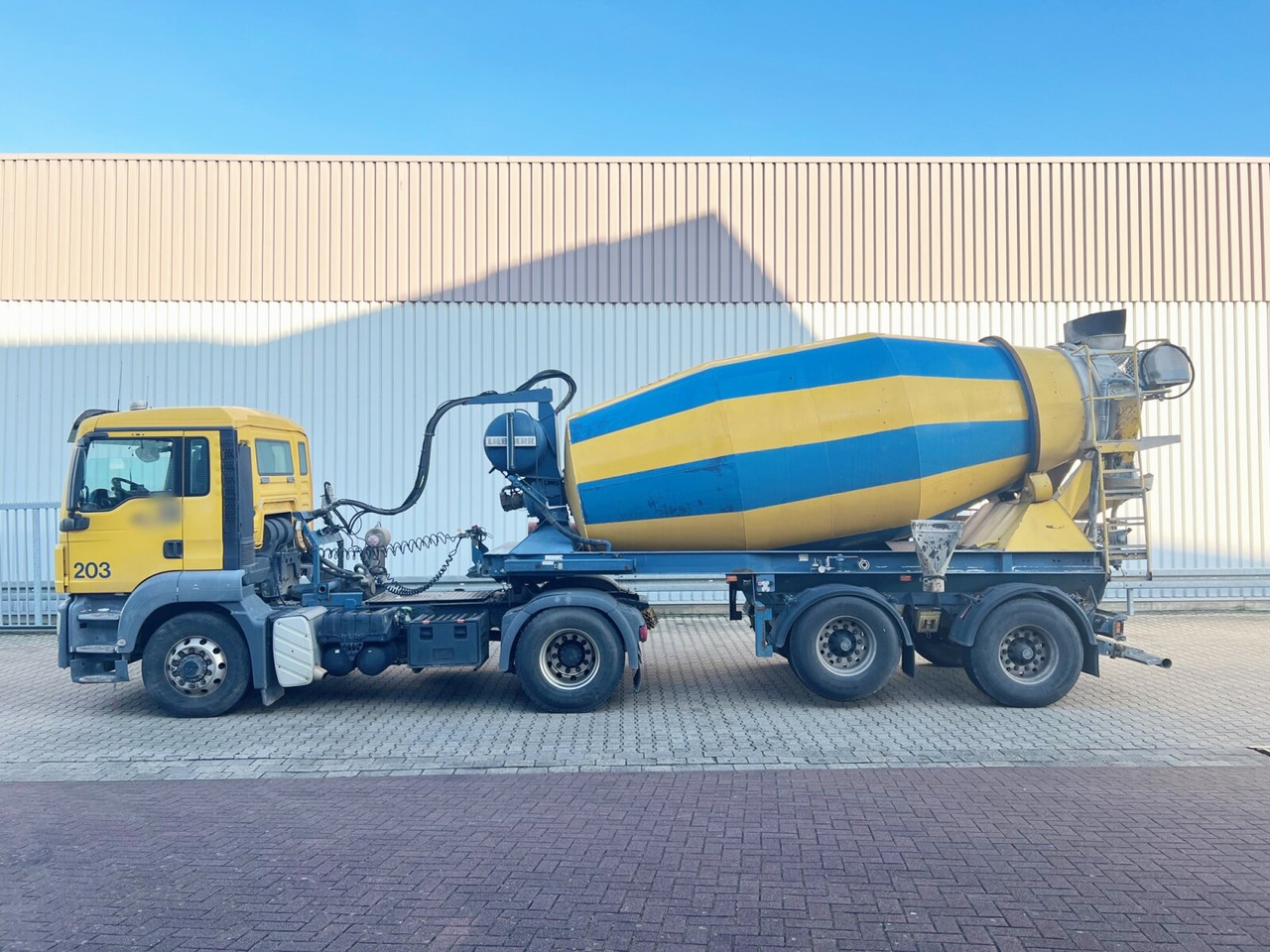 MAN TGS 18.440 4X4H BLS TGS 18.440 4X4H BLS, LIEBHERR SF 32 BM/BS Mischer ca. 10m³ - Автобетоносмеситель: фото 1 MAN TGS 18.440 4X4H BLS TGS 18.440 4X4H BLS, LIEBHERR SF 32 BM/BS Mischer ca. 10m³ - Автобетоносмеситель: фото 1
