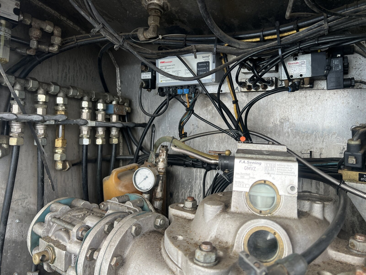 MAN TGS 26.400 6x2-4 BL TGS 26.400 6x2-4 BL, Lenk-/Liftachse, ADR, C.H. Bunge Tank ca. 20.600l, 4 Kammern - Грузовик-цистерна: фото 4 MAN TGS 26.400 6x2-4 BL TGS 26.400 6x2-4 BL, Lenk-/Liftachse, ADR, C.H. Bunge Tank ca. 20.600l, 4 Kammern - Грузовик-цистерна: фото 4