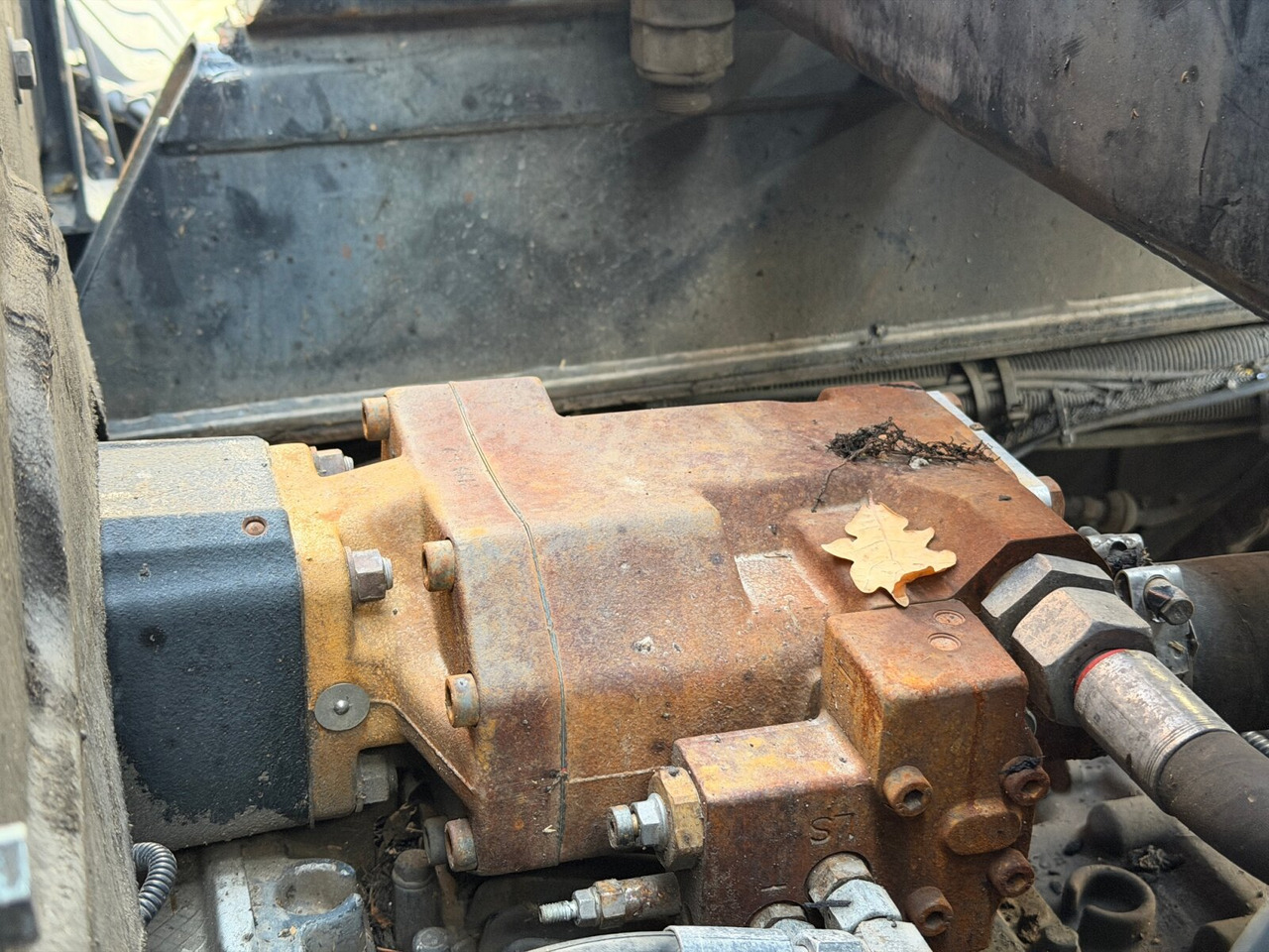 MAN TGS 26.400 6x2-4 BL TGS 26.400 6x2-4 BL, Motorabtrieb, Lenk-/Liftachse, Kran Epsilon Q180ZR95TR - Крюковой мультилифт, Автоманипулятор: фото 4 MAN TGS 26.400 6x2-4 BL TGS 26.400 6x2-4 BL, Motorabtrieb, Lenk-/Liftachse, Kran Epsilon Q180ZR95TR - Крюковой мультилифт, Автоманипулятор: фото 4