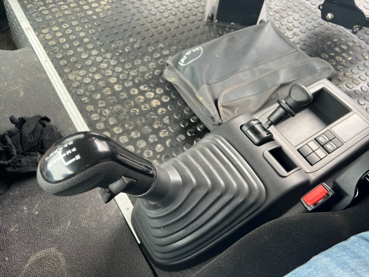 MAN TGS 33.360/440 6x4 BB TGS 33.360/440 6x4 BB, Häckslerkabine, NMV Nebenantrieb - Грузовик-шасси: фото 5 MAN TGS 33.360/440 6x4 BB TGS 33.360/440 6x4 BB, Häckslerkabine, NMV Nebenantrieb - Грузовик-шасси: фото 5