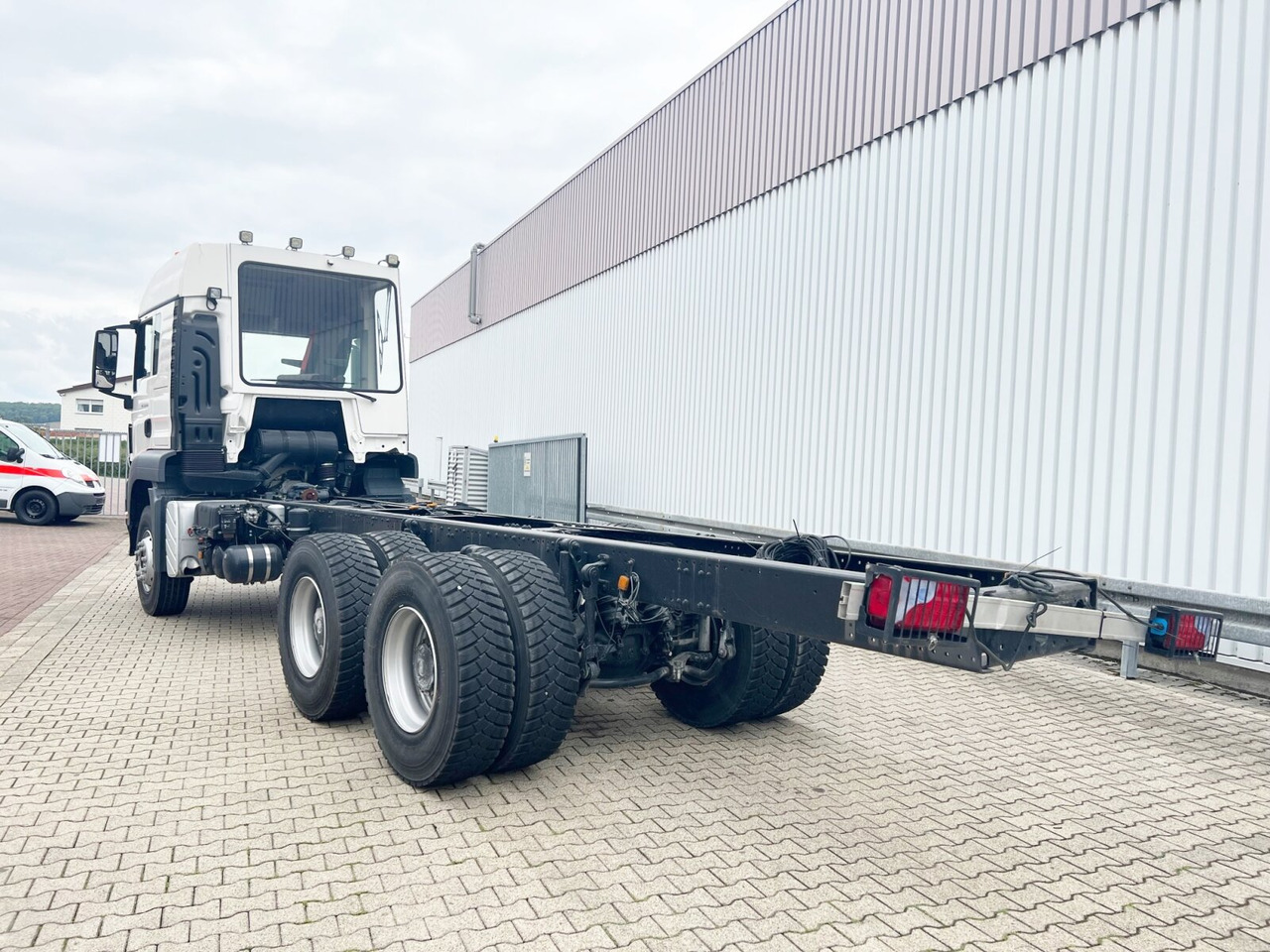 Новый Грузовик-шасси MAN TGS 33.360 6x4 BB TGS 33.360 6x4 BB, Häckslerkabine, NMV Nebenantrieb: фото 13