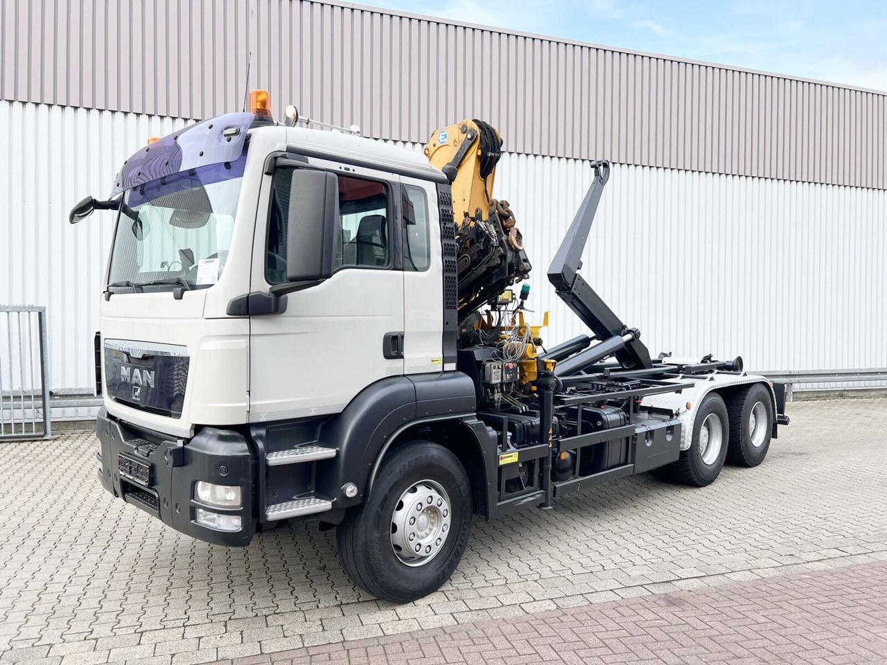 MAN TGS 33.440 6X4 BL TGS 33.440 6X4 BL mit Kran Effer 165-3S, Funk - Крюковой мультилифт, Автоманипулятор: фото 1 MAN TGS 33.440 6X4 BL TGS 33.440 6X4 BL mit Kran Effer 165-3S, Funk - Крюковой мультилифт, Автоманипулятор: фото 1