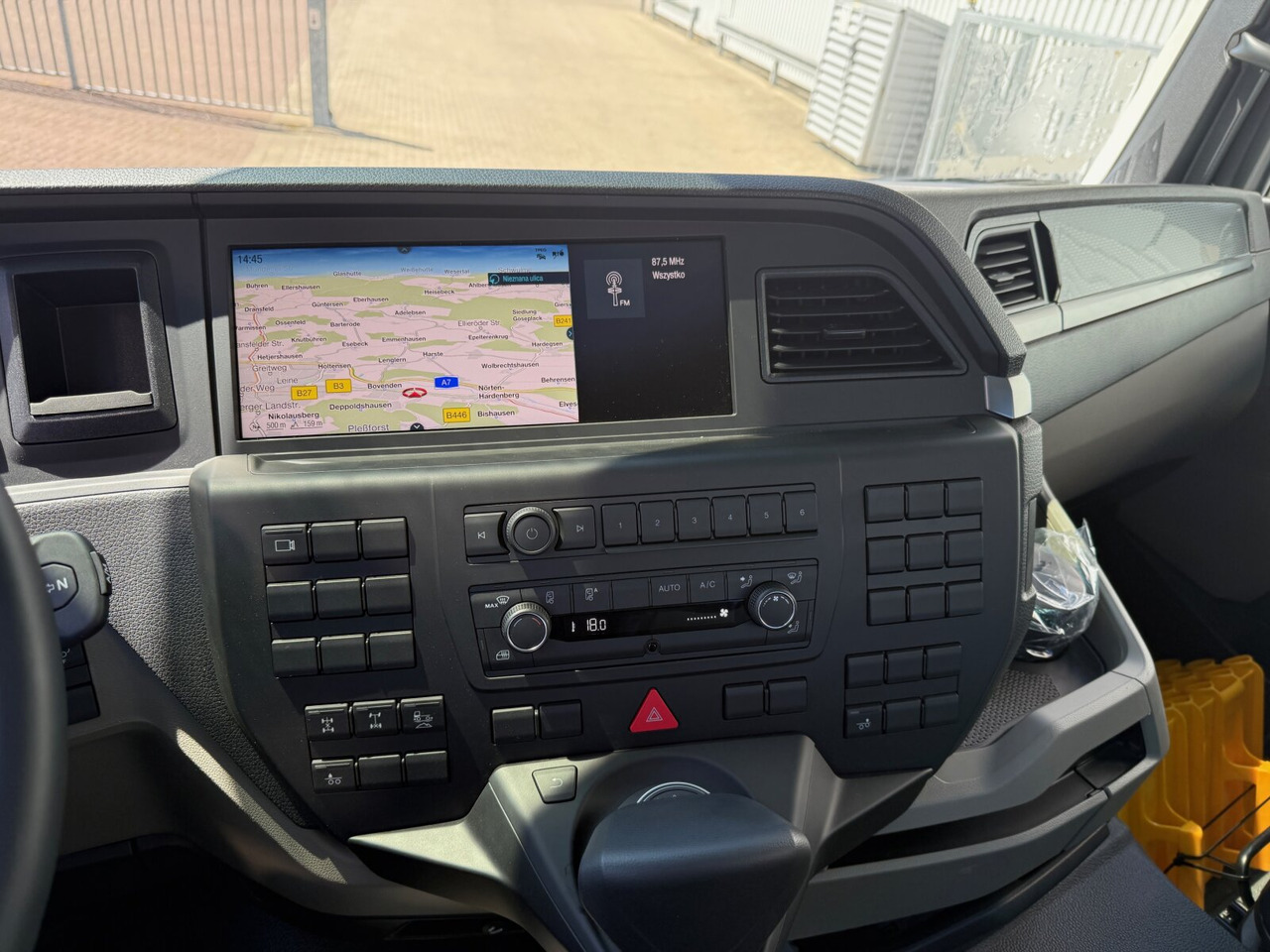 MAN TGS 35.470 8x4-4 BL TGS 35.470 8x4-4 BL, Lenk-/Liftachse, Navi, Motorabtrieb - Крюковой мультилифт: фото 4 MAN TGS 35.470 8x4-4 BL TGS 35.470 8x4-4 BL, Lenk-/Liftachse, Navi, Motorabtrieb - Крюковой мультилифт: фото 4