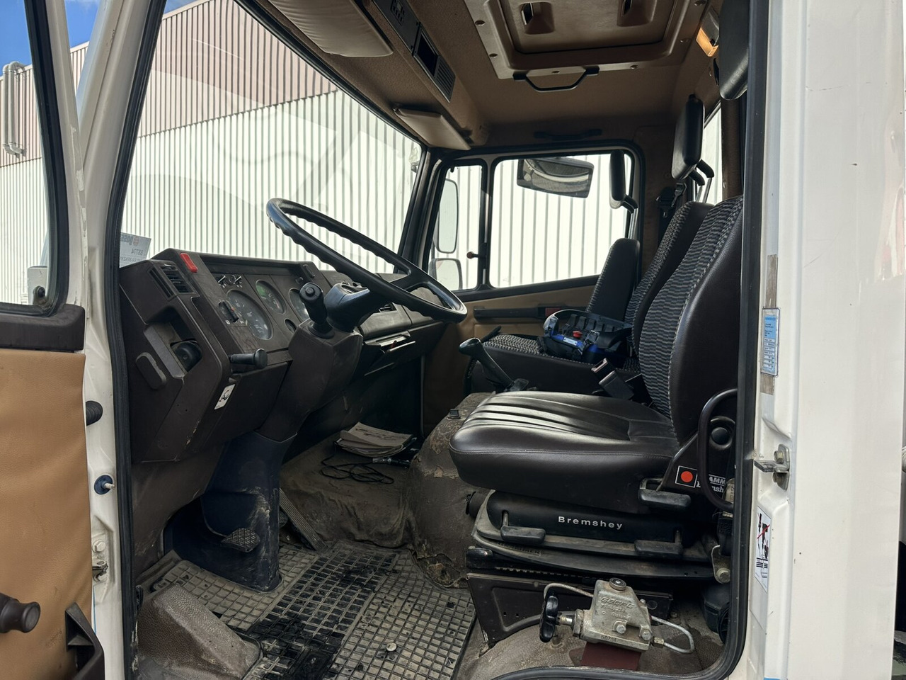 Mercedes-Benz 914 K 4x2 914 K 4x2 - Самосвал: фото 5 Mercedes-Benz 914 K 4x2 914 K 4x2 - Самосвал: фото 5