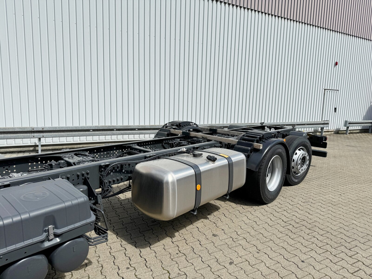 Новый Грузовик-шасси Mercedes-Benz Actros 2548 L 6x2 Actros 2548 L 6x2, Retarder, Lenk-/Liftachse, Navi, MirrorCam, MultimediaCockpit: фото 12