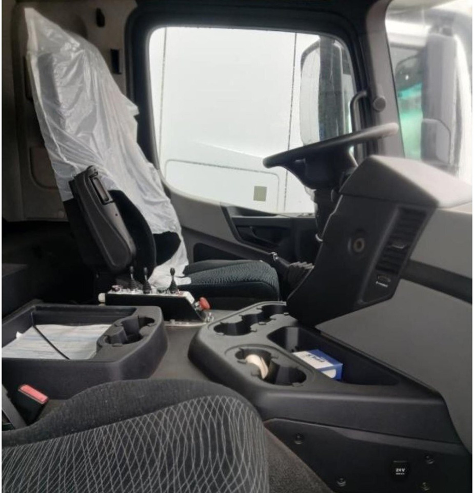 Mercedes-Benz Antos 2540 L 6x2 Antos 2540 L 6x2, Vorlaufachse lenk-,liftbar - Портальный бункеровоз: фото 2 Mercedes-Benz Antos 2540 L 6x2 Antos 2540 L 6x2, Vorlaufachse lenk-,liftbar - Портальный бункеровоз: фото 2